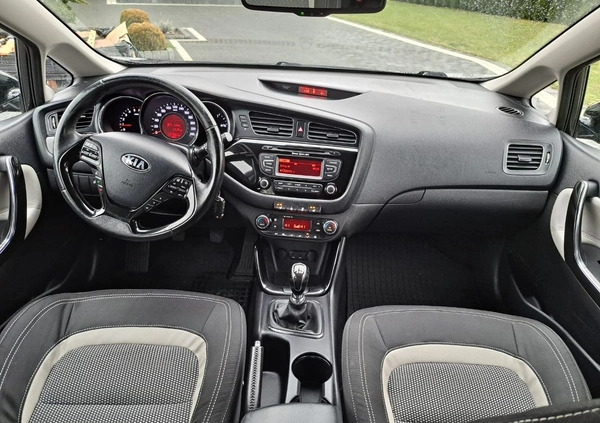 Kia Ceed cena 29900 przebieg: 221000, rok produkcji 2012 z Lędziny małe 277